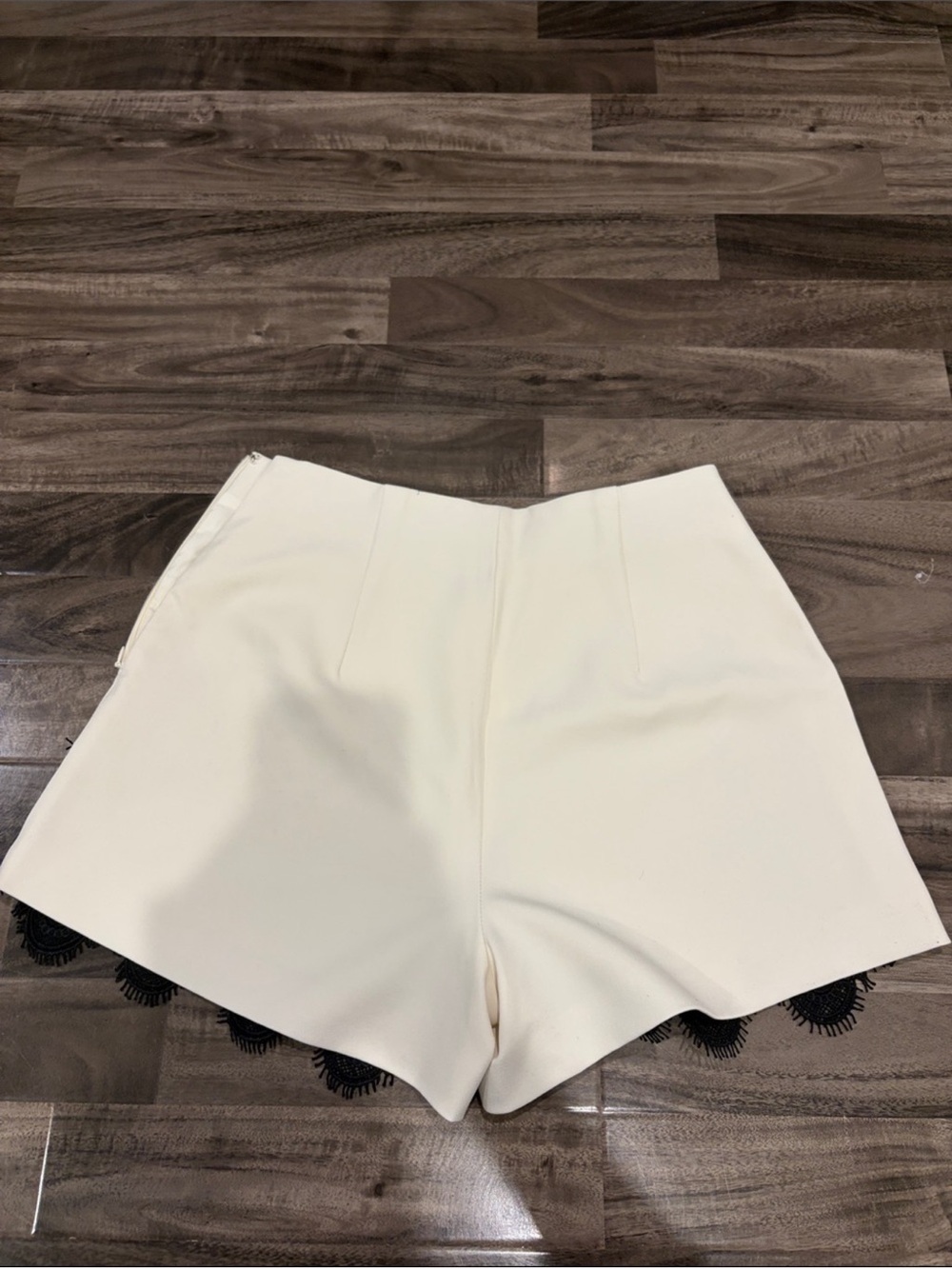 NWT’s Commense Contrast Lace Trim Mid-Waist Shorts Sz XS - Picture 6 of 8